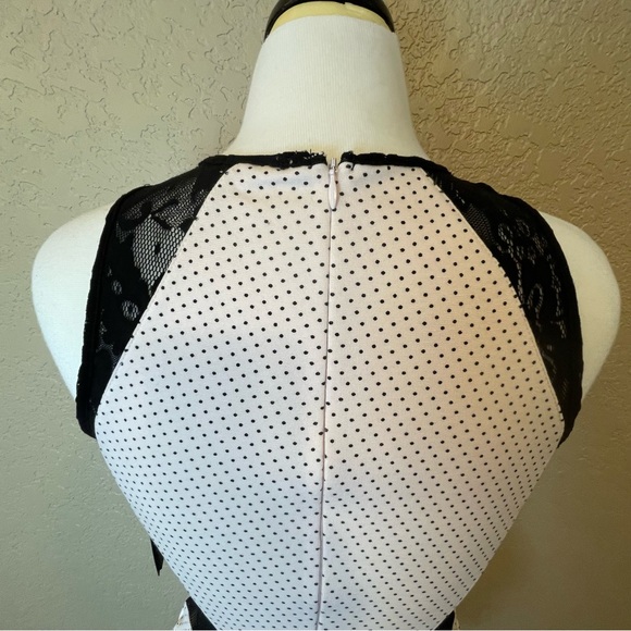 NWT Guess Mini Dot Peplum Feminine Lace Flirty Tank Top Size XS - Picture 14 of 16